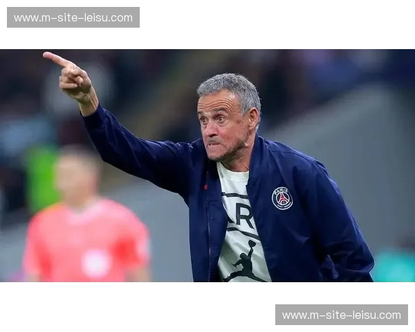 曼城主场对森林三战零失球 防线组织严密无懈可击 曼城主场对森林三战零失球 防线组织严密无懈可击